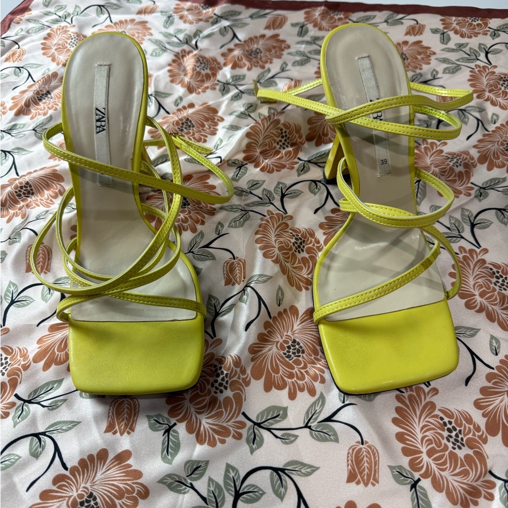 Zara Neon Yellow Strappy Square-Toe Heels - Picture 4 of 7